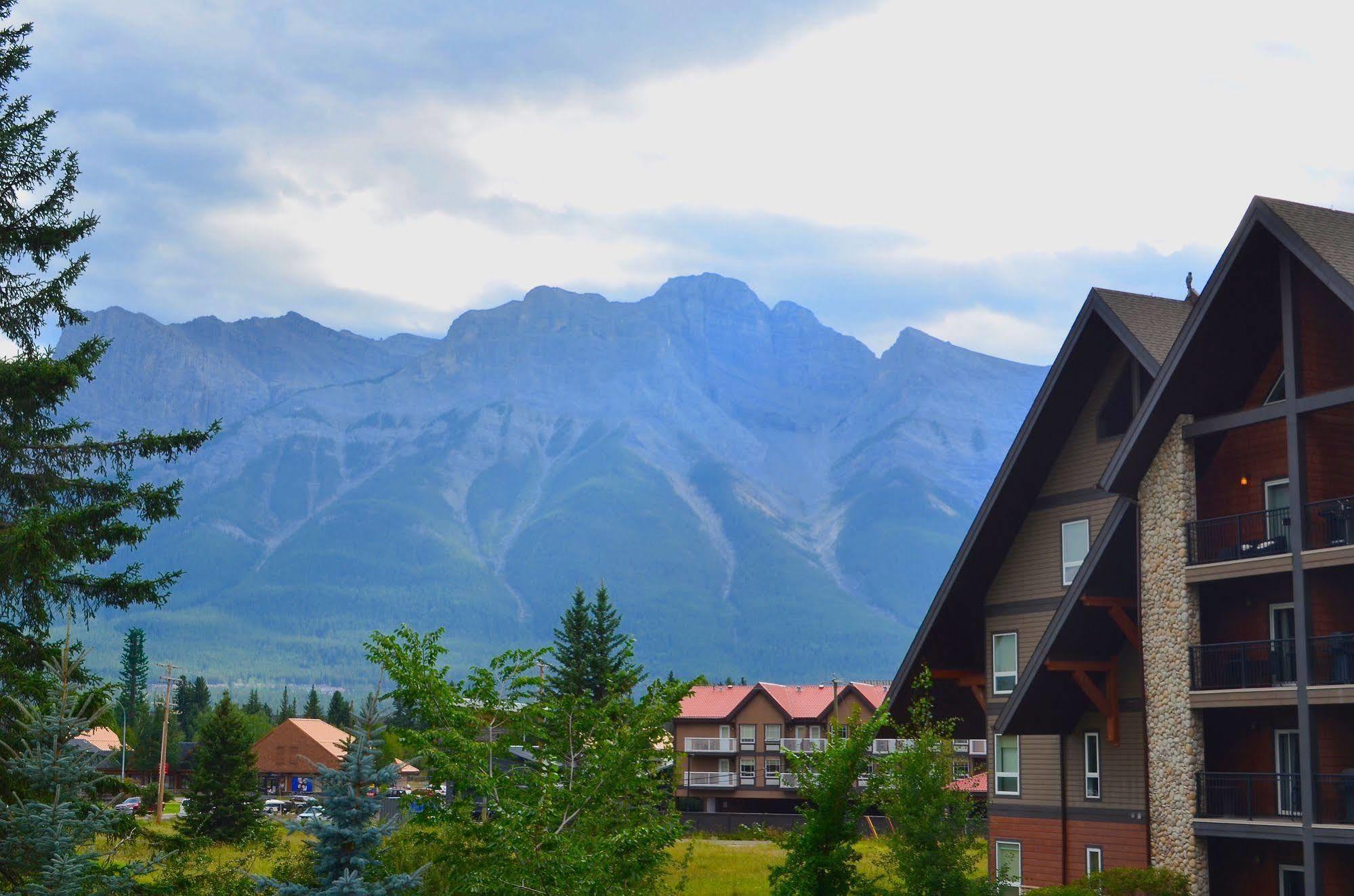 Paradise Resort Club And Spa Canmore Eksteriør billede